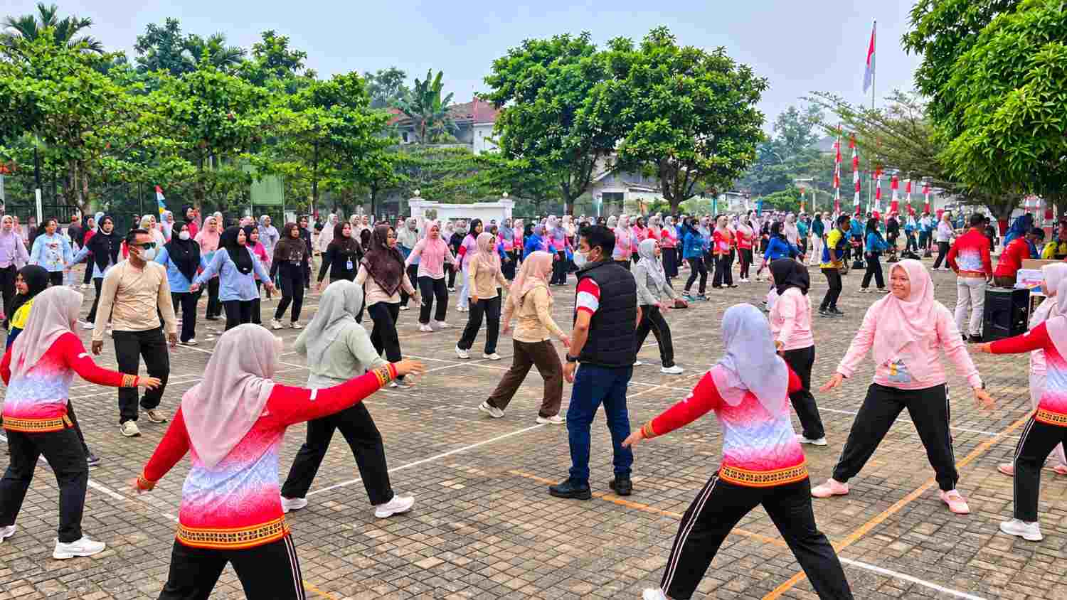 Semarak HUT Kuansing ke-27, Lomba Enggrang, Galah Panjang dan Tarompah Panjang di Hulu Kuantan Berlangsung Meriah